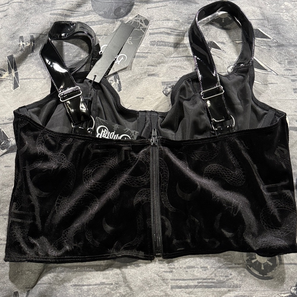 NWT KILLSTAR KELSI VELVET CROP TOP SZ XXL - Picture 5 of 6